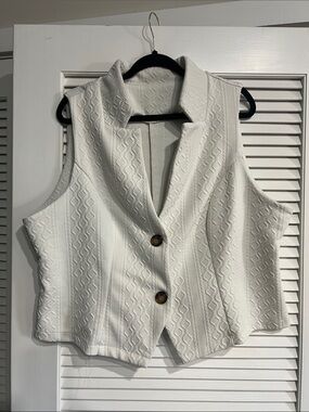 Textured White Sleeveless Button Vest